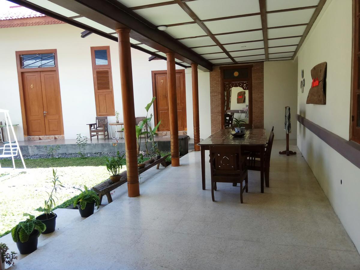 Doeloerkoe Homestay Surakarta (Solo) Exterior foto