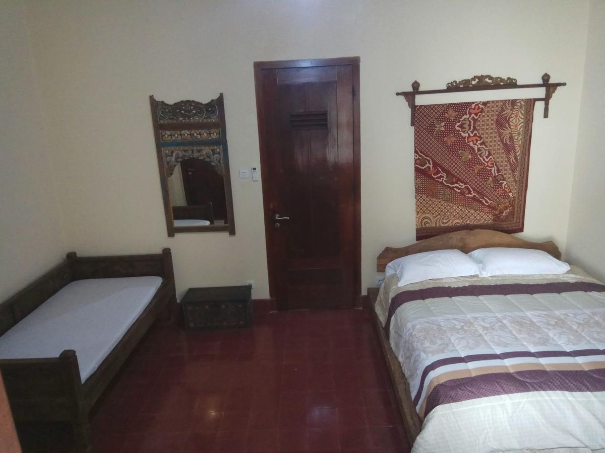 Doeloerkoe Homestay Surakarta (Solo) Exterior foto