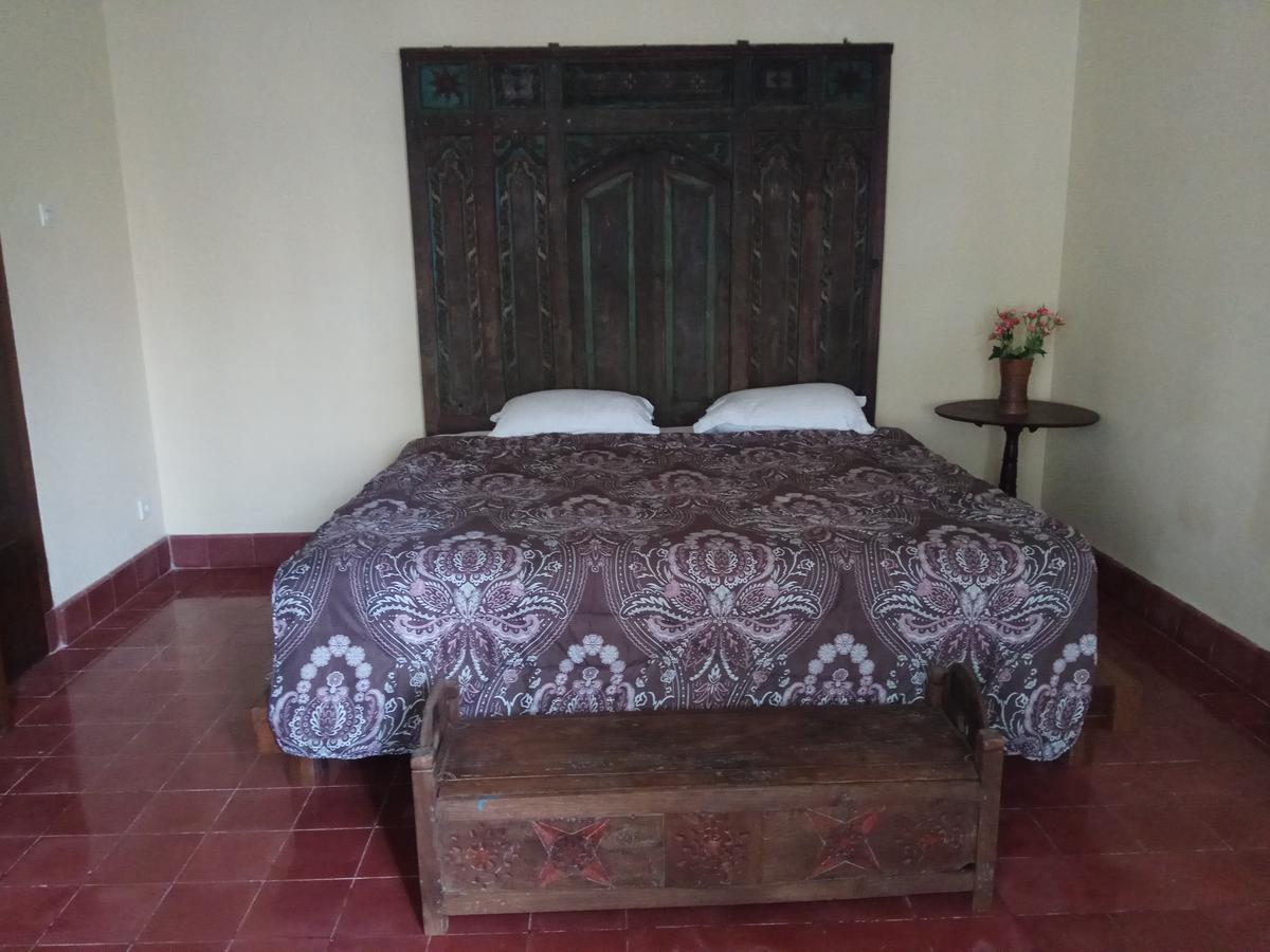Doeloerkoe Homestay Surakarta (Solo) Exterior foto