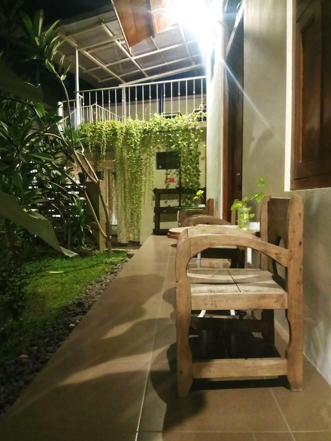 Doeloerkoe Homestay Surakarta (Solo) Exterior foto