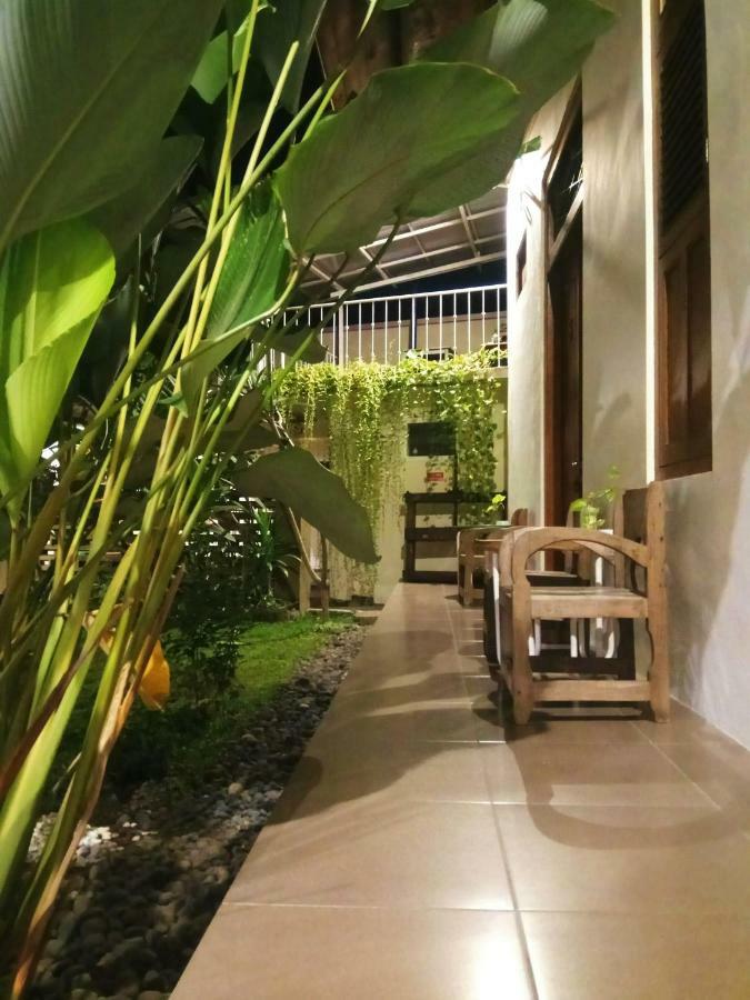 Doeloerkoe Homestay Surakarta (Solo) Exterior foto